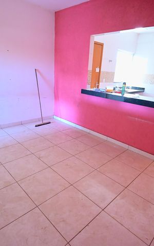 Casa à venda com 78m², 2 quartos e 2 vagas Casa à venda com 78m², 2 quartos e 2 vagasSala
