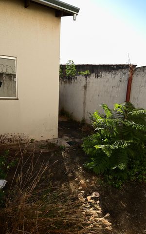 Casa à venda com 78m², 2 quartos e 2 vagas Casa à venda com 78m², 2 quartos e 2 vagasÁrea externa
