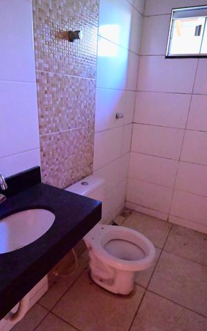 Casa à venda com 78m², 2 quartos e 2 vagas Casa à venda com 78m², 2 quartos e 2 vagasBanheiro