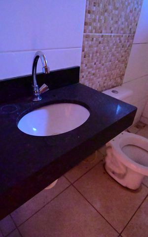 Casa à venda com 78m², 2 quartos e 2 vagas Casa à venda com 78m², 2 quartos e 2 vagasBanheiro