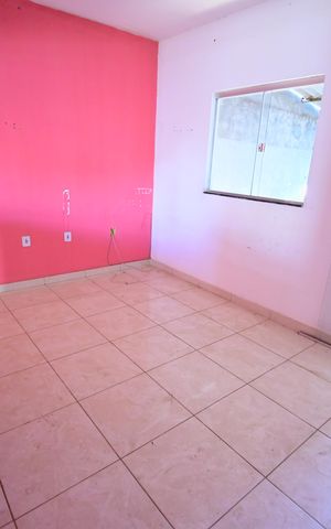 Casa à venda com 78m², 2 quartos e 2 vagas Casa à venda com 78m², 2 quartos e 2 vagasSala