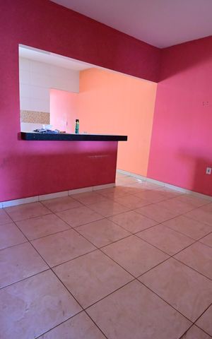 Casa à venda com 78m², 2 quartos e 2 vagas Casa à venda com 78m², 2 quartos e 2 vagasSala