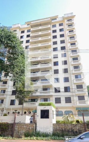 Apartamento para alugar com 252m², 4 quartos e 3 vagas