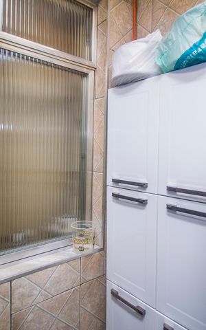 Apartamento à venda com 51m², 2 quartos e 1 vaga Apartamento à venda com 51m², 2 quartos e 1 vagaCozinha e Área de Serviço