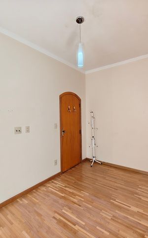 Casa à venda com 132m², 2 quartos e 2 vagas Casa à venda com 132m², 2 quartos e 2 vagasQuarto