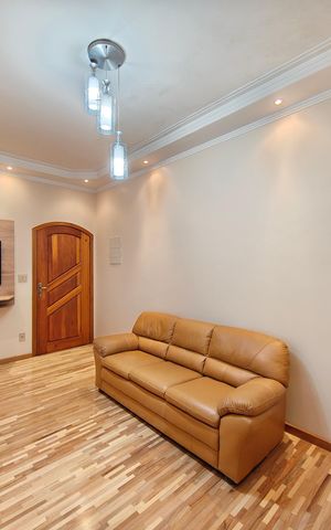 Casa à venda com 132m², 2 quartos e 2 vagas Casa à venda com 132m², 2 quartos e 2 vagasSala
