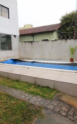Casa para alugar com 200m², 3 quartos e 5 vagasQuintal