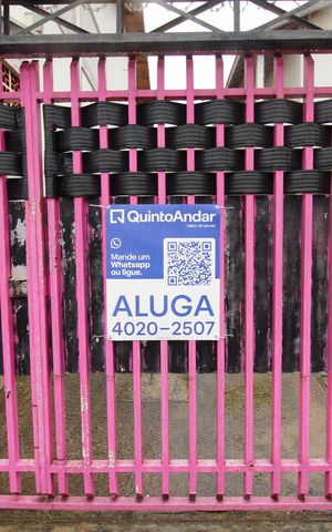 Casa para alugar com 200m², 3 quartos e 5 vagasPlaquinha