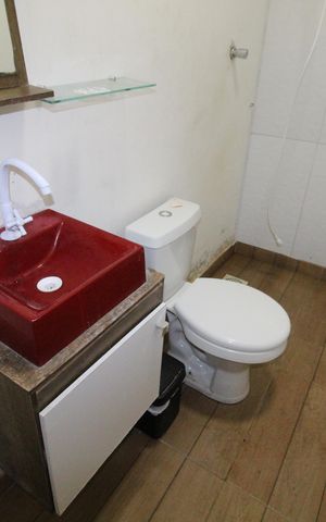 Casa para alugar com 200m², 3 quartos e 5 vagasBanheiro 1 