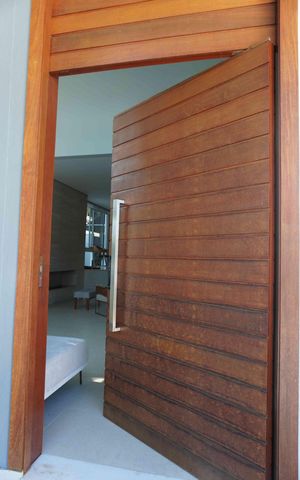Casa de condomínio à venda com 390m², 4 quartos e 4 vagasEntrada