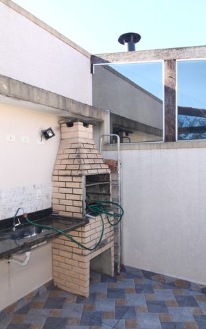 Casa à venda com 81m², 2 quartos e 1 vagaÁrea de Serviço