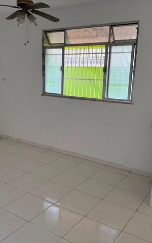 Casa à venda com 200m², 2 quartos e 1 vaga Casa à venda com 200m², 2 quartos e 1 vagaSala