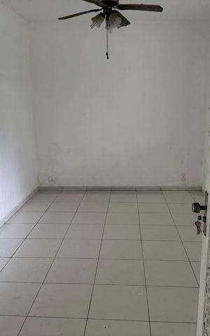 Casa à venda com 200m², 2 quartos e 1 vaga Casa à venda com 200m², 2 quartos e 1 vagaQuarto
