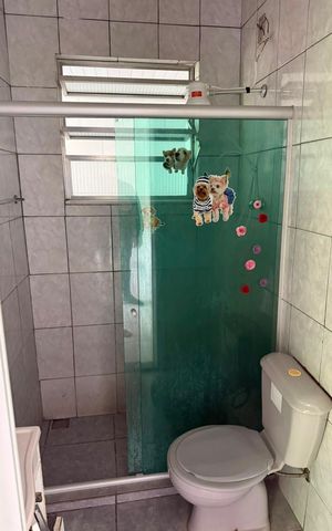 Casa à venda com 200m², 2 quartos e 1 vaga Casa à venda com 200m², 2 quartos e 1 vagaBanheiro social