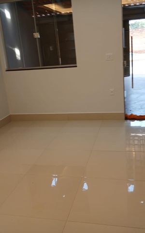 Casa à venda com 250m², 2 quartos e 4 vagas Casa à venda com 250m², 2 quartos e 4 vagasSala