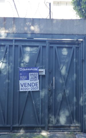 Casa à venda com 262m², 4 quartos e 3 vagasFachada
