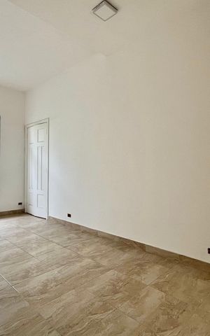 Casa à venda com 116m², 3 quartos e 1 vaga Casa à venda com 116m², 3 quartos e 1 vagaSala