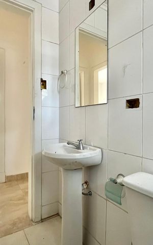 Casa à venda com 116m², 3 quartos e 1 vaga Casa à venda com 116m², 3 quartos e 1 vagaBanheiro social