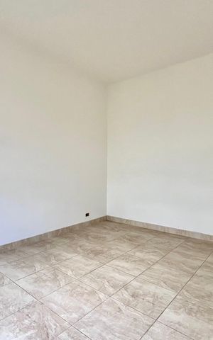 Casa à venda com 116m², 3 quartos e 1 vaga Casa à venda com 116m², 3 quartos e 1 vagaQuarto