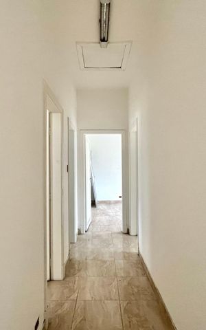 Casa à venda com 116m², 3 quartos e 1 vaga Casa à venda com 116m², 3 quartos e 1 vagaCorredor