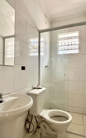 Casa à venda com 116m², 3 quartos e 1 vaga Casa à venda com 116m², 3 quartos e 1 vagaBanheiro social