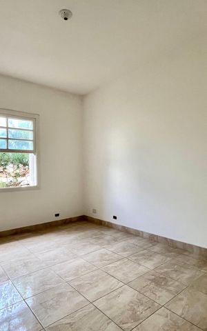 Casa à venda com 116m², 3 quartos e 1 vaga Casa à venda com 116m², 3 quartos e 1 vagaQuarto
