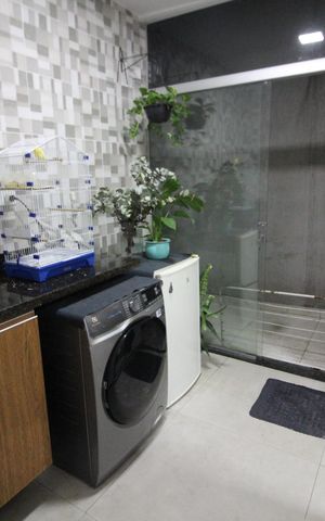 Casa à venda com 300m², 3 quartos e 3 vagasÁrea de Serviço