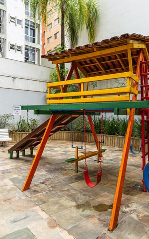 Apartamento à venda com 160m², 3 quartos e 2 vagas Apartamento à venda com 160m², 3 quartos e 2 vagasÁrea comum - Playground