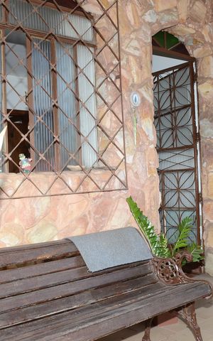 Casa à venda com 428m², 3 quartos e 3 vagasFachada