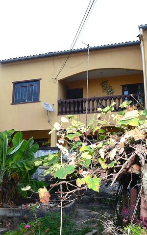 Casa à venda com 428m², 3 quartos e 3 vagasCasa 1