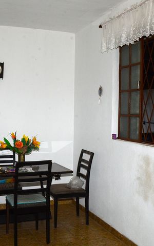 Casa à venda com 428m², 3 quartos e 3 vagasSala de TV