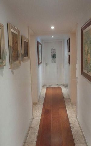 Apartamento à venda com 220m², 4 quartos e 3 vagas