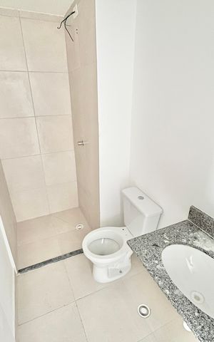 Apartamento à venda com 56m², 2 quartos e sem vaga Apartamento à venda com 56m², 2 quartos e sem vagaBanheiro