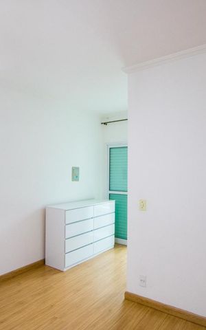 Casa à venda com 182m², 3 quartos e 3 vagas Casa à venda com 182m², 3 quartos e 3 vagasQuarto 1 - Suíte