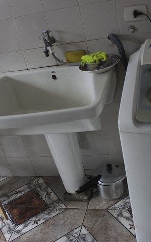 Casa à venda com 420m², 4 quartos e 4 vagasLavanderia
