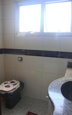 Casa à venda com 420m², 4 quartos e 4 vagasBanheiro da Suíte 1