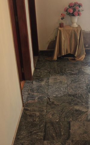 Casa à venda com 420m², 4 quartos e 4 vagasCorredor dos quartos