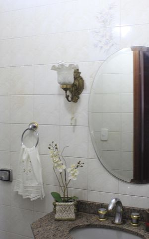 Casa à venda com 420m², 4 quartos e 4 vagasLavabo