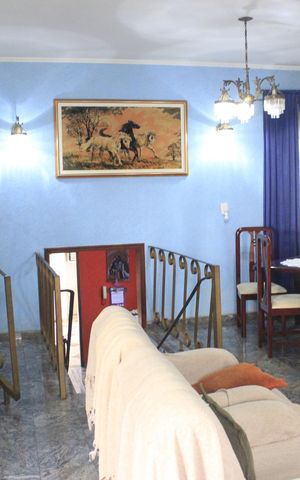 Casa à venda com 420m², 4 quartos e 4 vagasSala