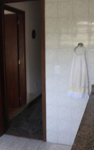 Casa à venda com 420m², 4 quartos e 4 vagasBanheiro social