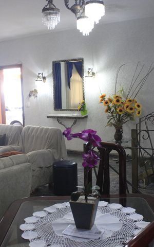 Casa à venda com 420m², 4 quartos e 4 vagasSala