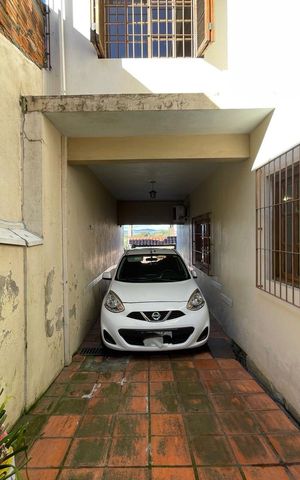 Casa à venda com 190m², 2 quartos e 3 vagas