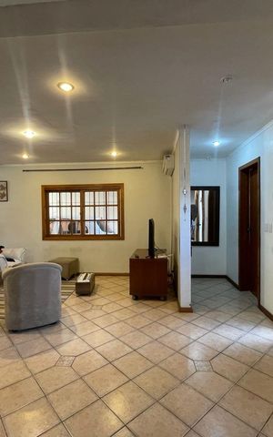 Casa à venda com 190m², 2 quartos e 3 vagas