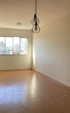 Apartamento para alugar com 76m², 3 quartos e 2 vagas Apartamento para alugar com 76m², 3 quartos e 2 vagasSala