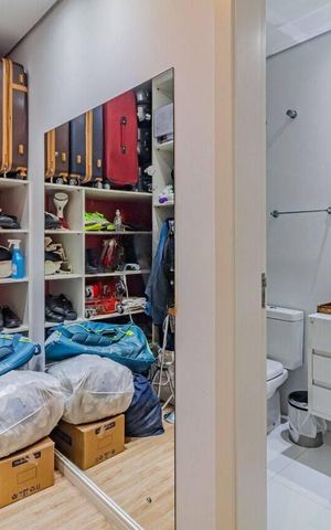 Casa de condomínio para alugar com 290m², 3 quartos e 4 vagas Casa de condomínio para alugar com 290m², 3 quartos e 4 vagasCloset