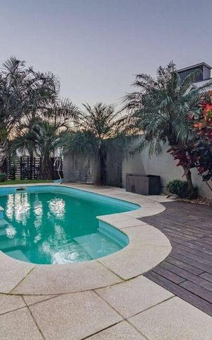 Casa de condomínio para alugar com 290m², 3 quartos e 4 vagas Casa de condomínio para alugar com 290m², 3 quartos e 4 vagasÁrea comum