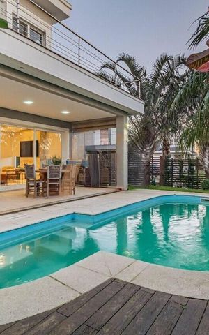 Casa de condomínio para alugar com 290m², 3 quartos e 4 vagas Casa de condomínio para alugar com 290m², 3 quartos e 4 vagasÁrea comum