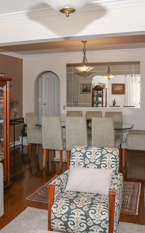 Apartamento à venda com 156m², 4 quartos e 3 vagas Apartamento à venda com 156m², 4 quartos e 3 vagasSala