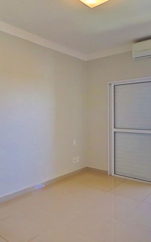 Apartamento para alugar com 190m², 4 quartos e 2 vagasQuarto 4 - Suíte
