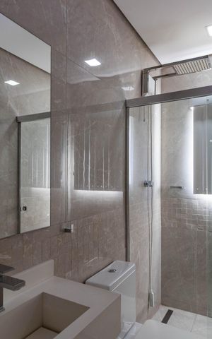 Casa à venda com 375m², 3 quartos e 7 vagas Casa à venda com 375m², 3 quartos e 7 vagasBanheiro